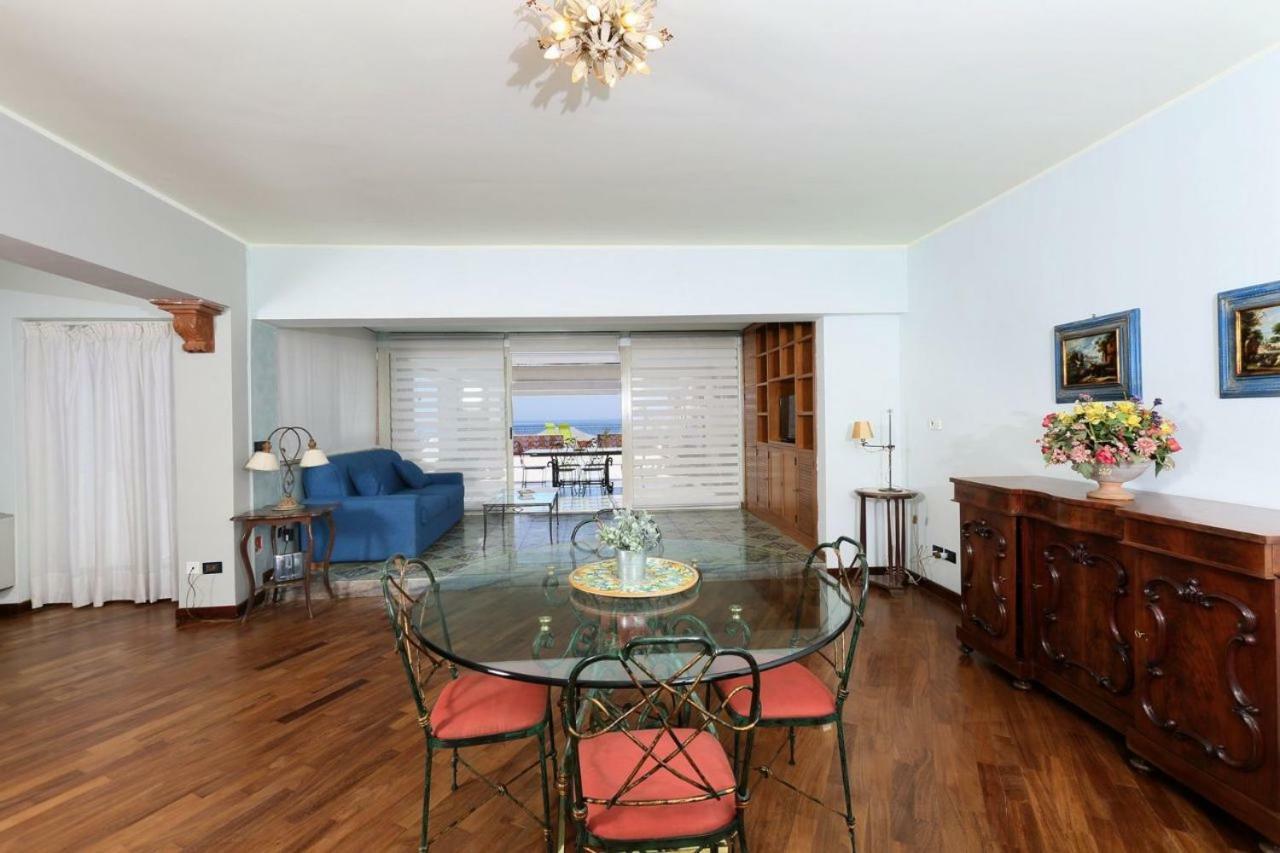 Apartamento Il Cavalluccio Marino Santa Teresa Di Riva Exterior foto